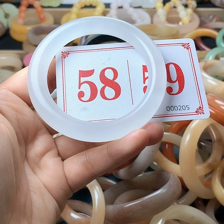 石英质玉（黄龙玉）未镶嵌手镯