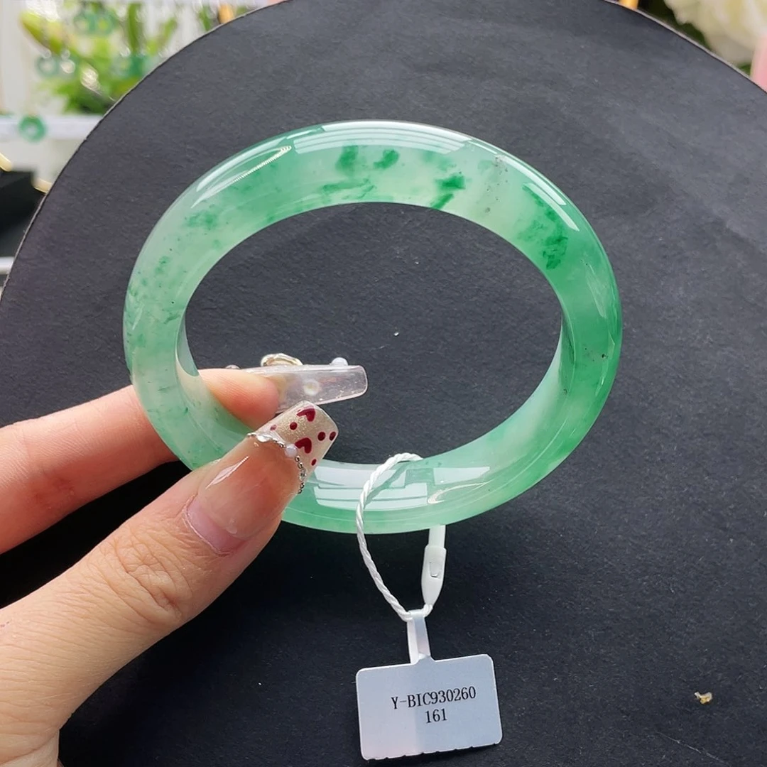 石英质玉（非洲翠）手镯未镶嵌61