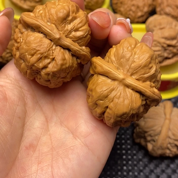 桃核吊坠红***8蛤蟆头……