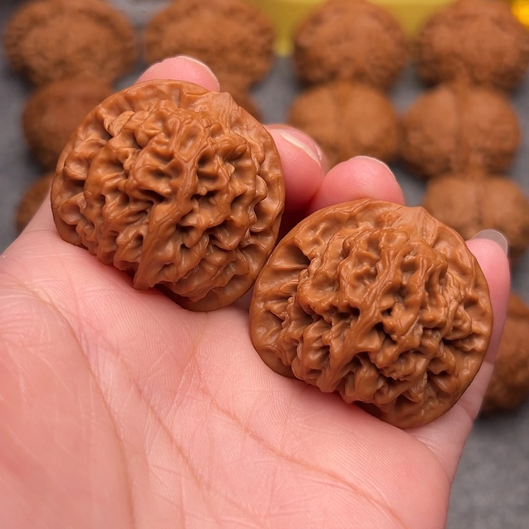 把件文玩核桃清*。精品新果奶油蜡皮秦闷狮子王38全品