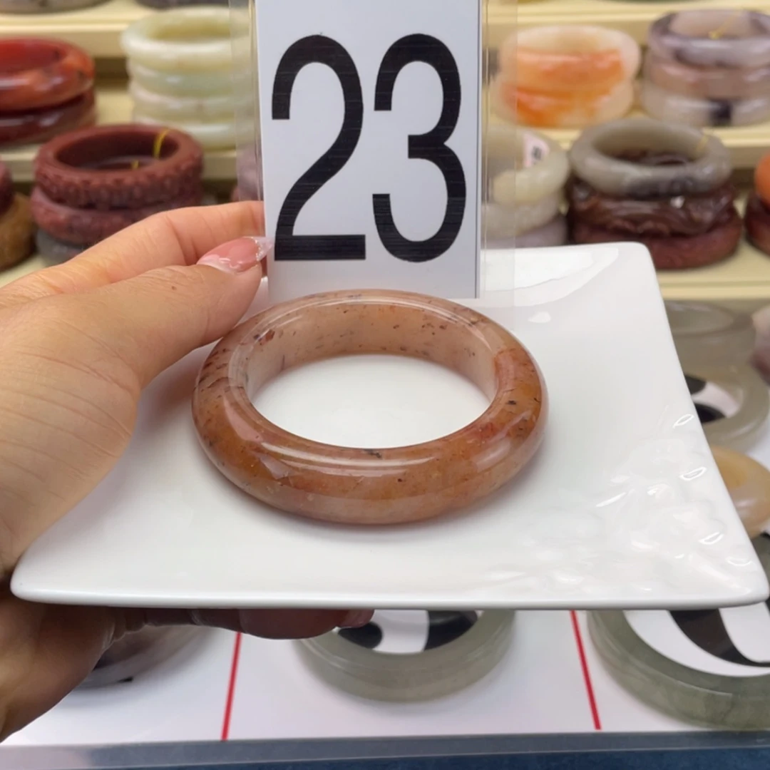 【闪购商品】石英岩玉手镯未镶嵌