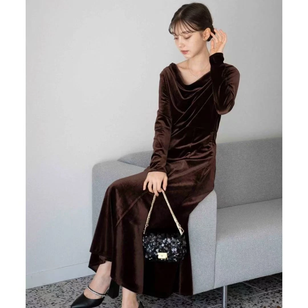 『咸鱼日单』N家新款丝绒高级连衣裙