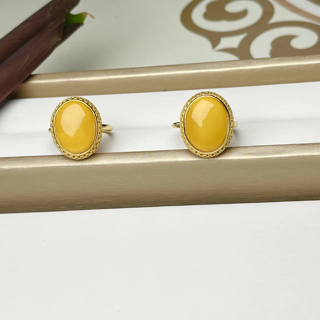 东娟珠宝XR15-1448蜜蜡老蜡鸡油黄设计款戒指多样性发其一