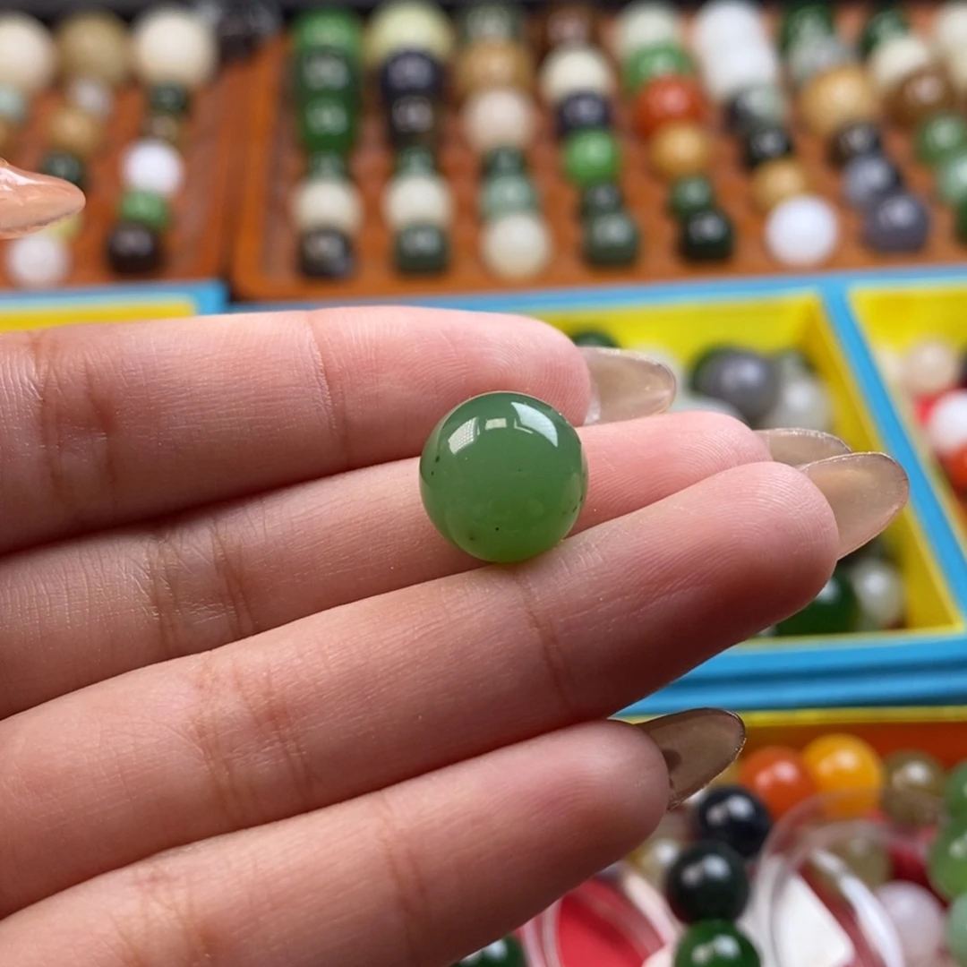 和田玉未镶嵌珠宝奇石福利果阳绿单珠z12