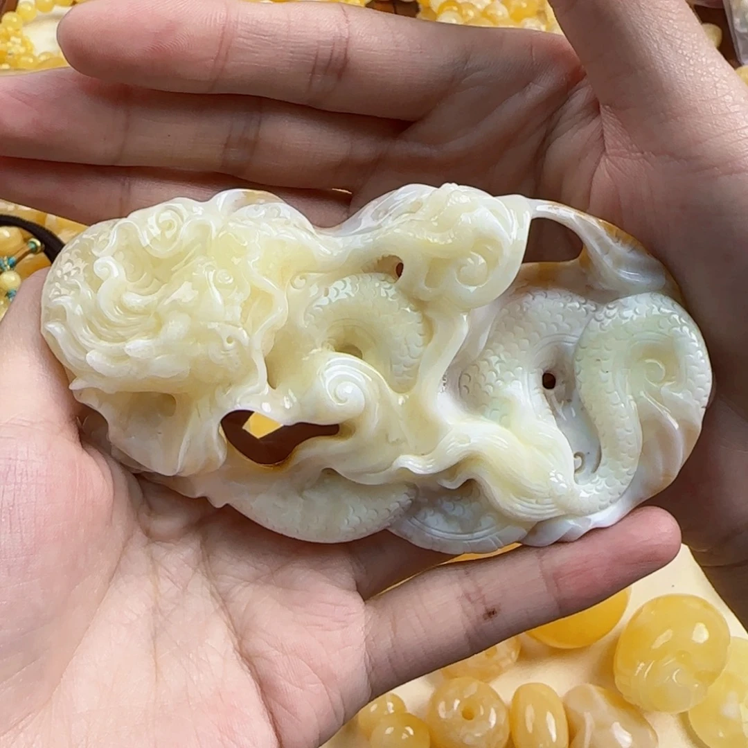 蜜蜡未镶嵌珠宝奇石