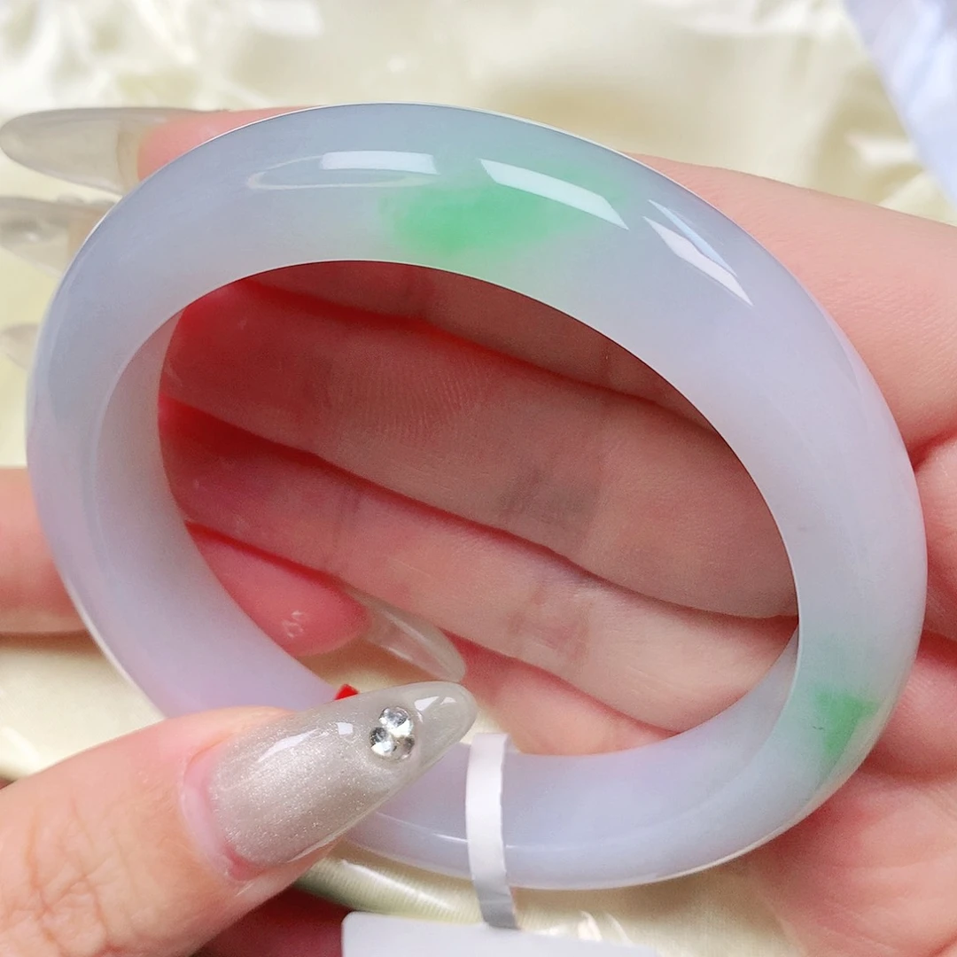 翡翠手镯未镶嵌抖音771