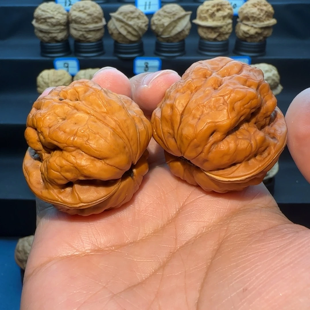 W***社桃核把件蟾祖核桃