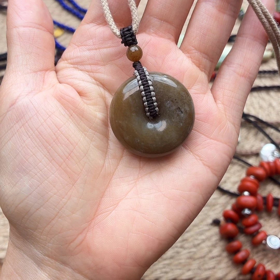 悦***悦和田玉（糖玉）未镶嵌颈饰