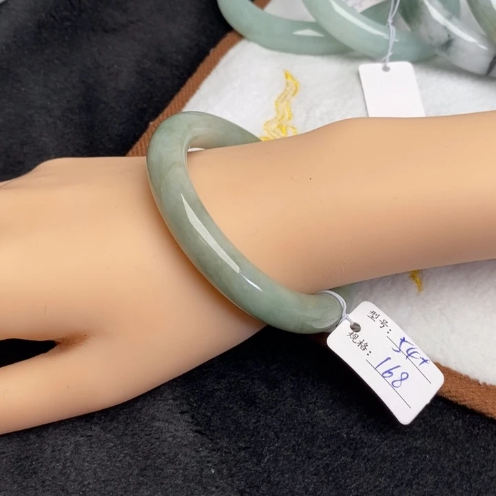 翡翠未镶嵌手镯13678947