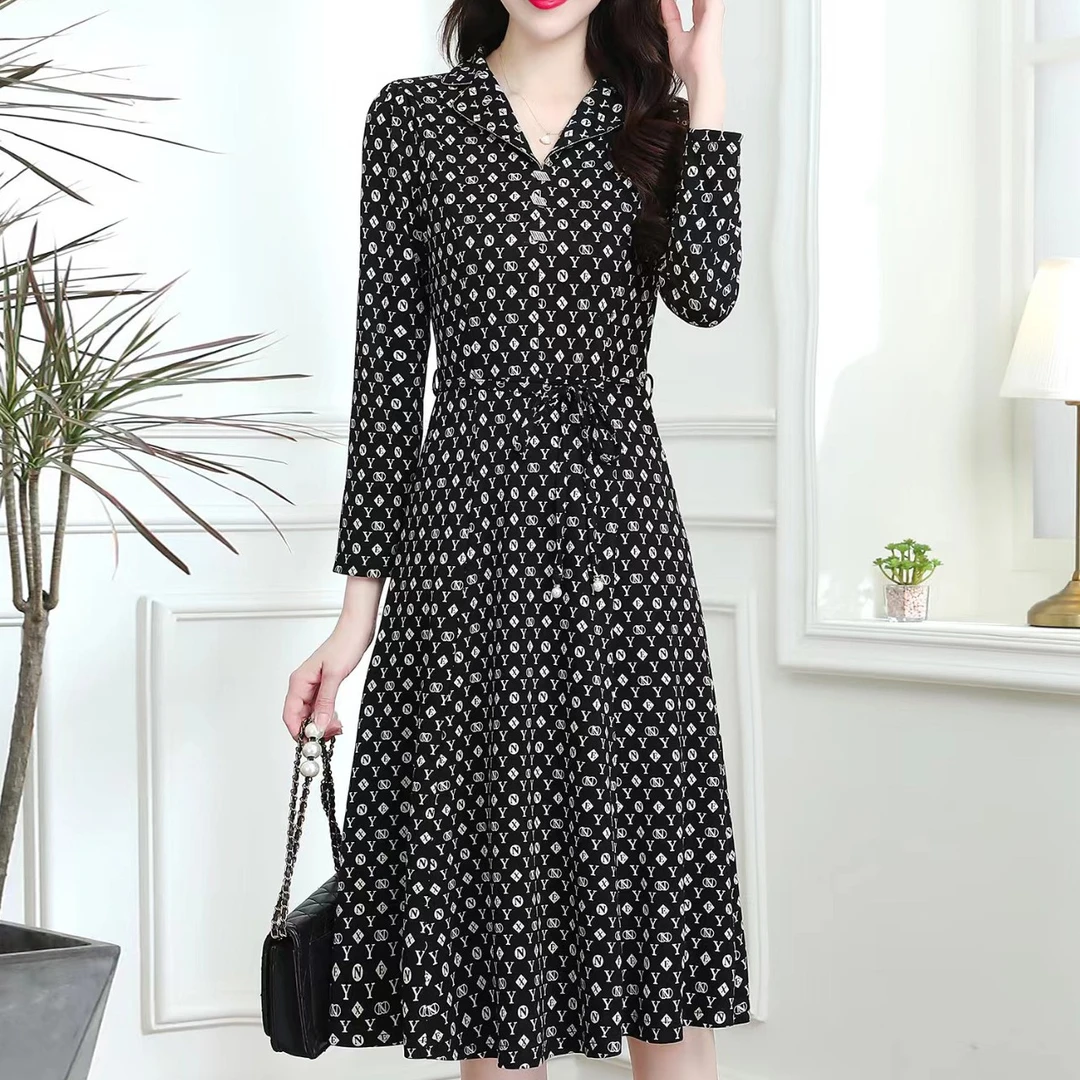 【春季上新】时尚减龄气质印花连衣裙 裙长110cm  DH1087