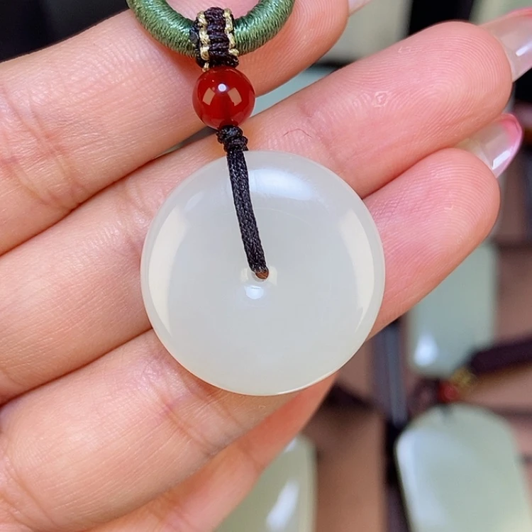 【闪购商品】颈饰未镶嵌和田玉