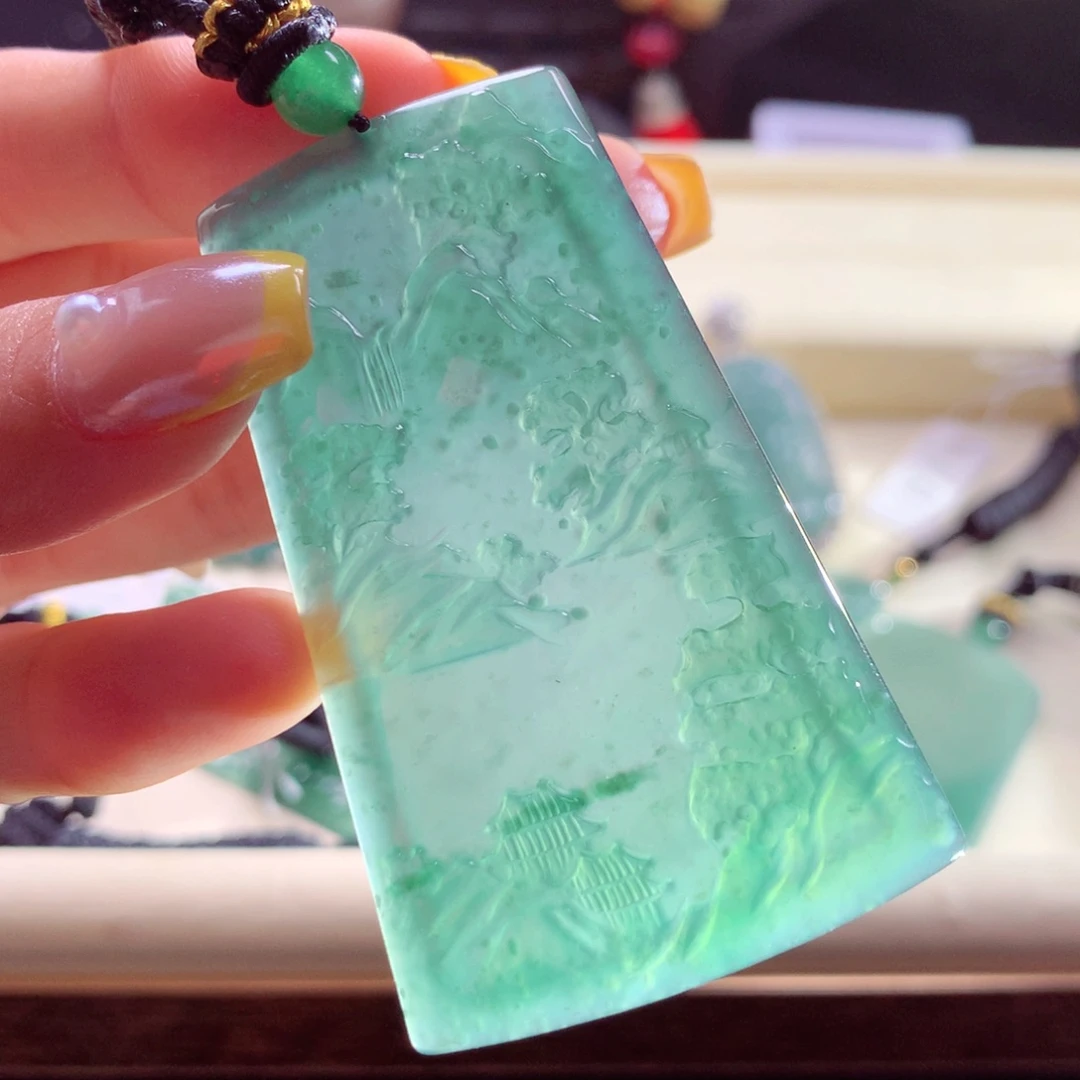 翡翠未镶嵌颈饰天然