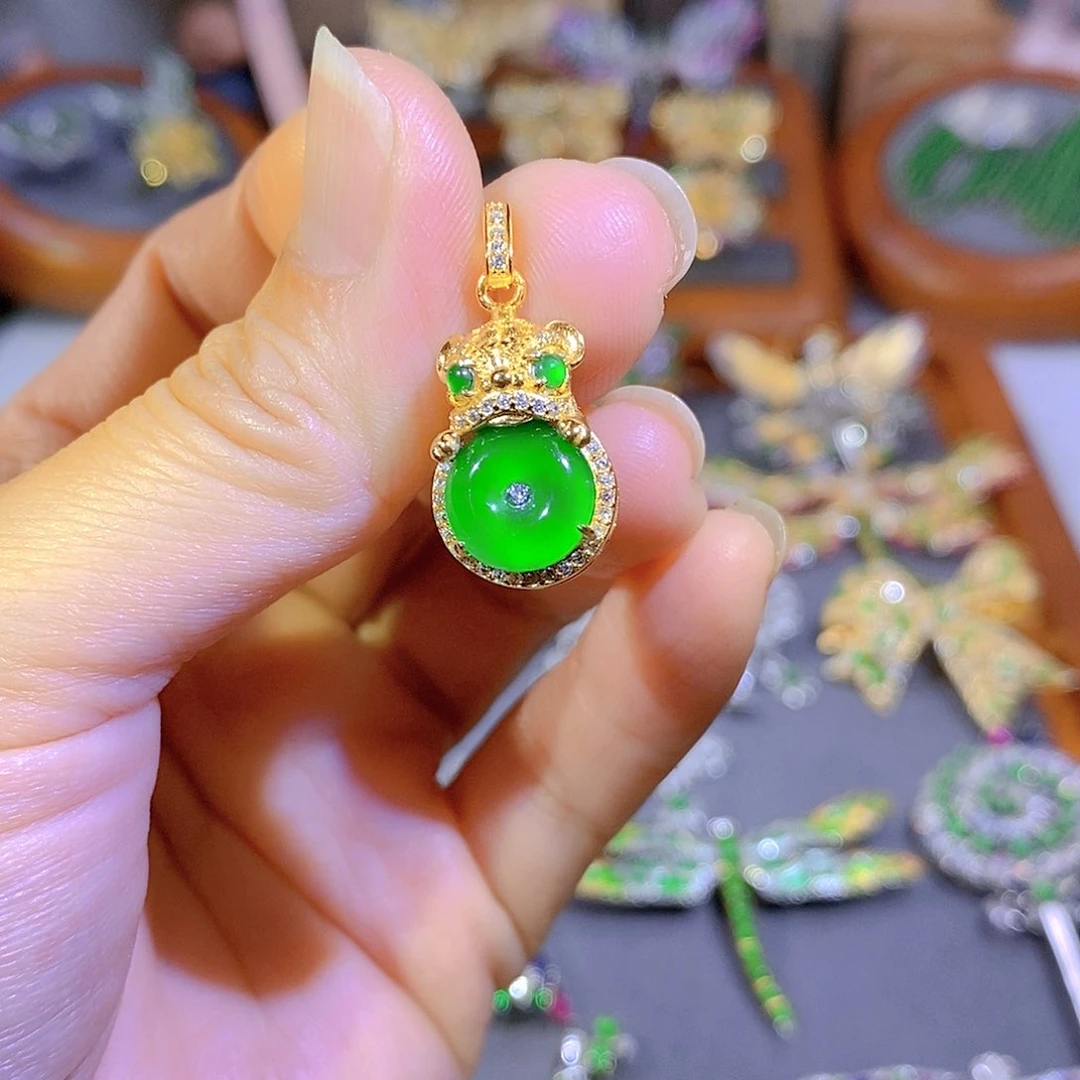 颈饰银S925镶嵌翡翠