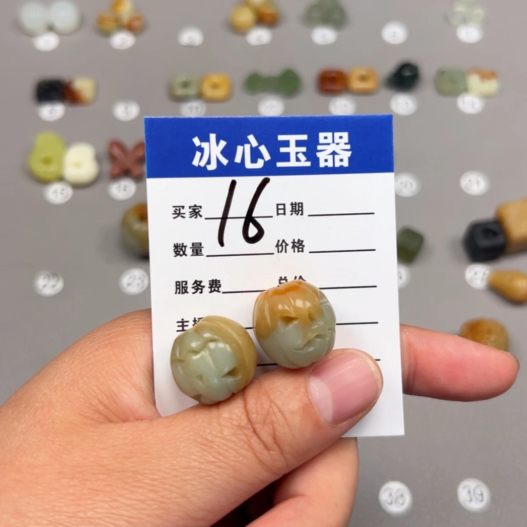 蛇纹石玉未镶嵌颈饰煦**.