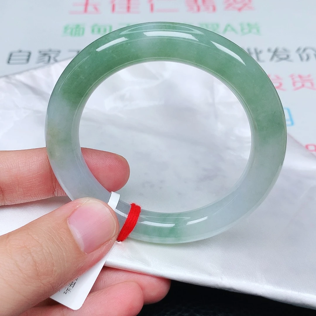 未镶嵌手镯翡翠天然翡翠手镯