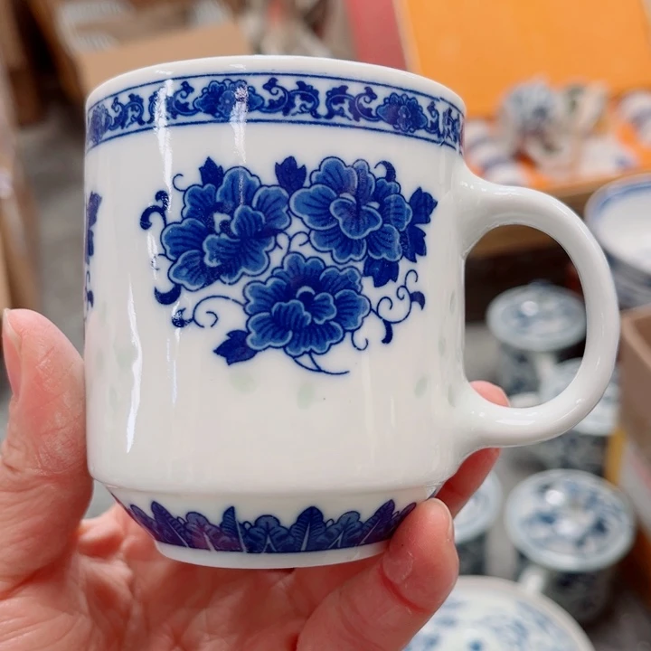 青花玲珑牡丹花办公杯无盖