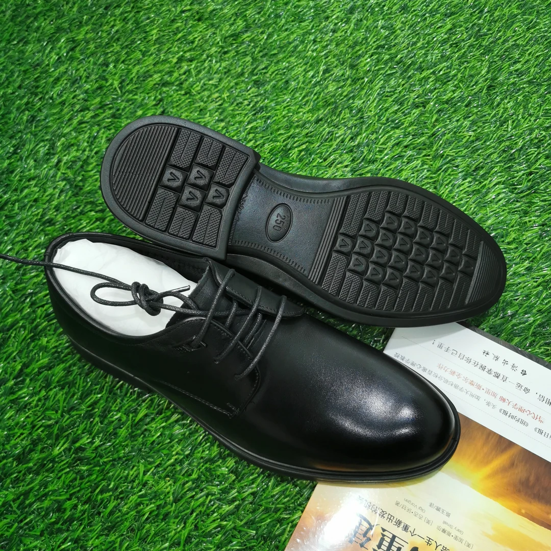 新款牛皮素面商务圆头轻便皮鞋防滑皮鞋欧若假日风