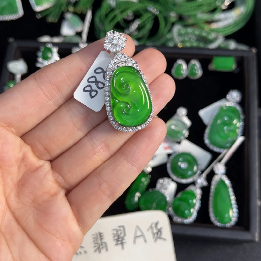 翡翠银S925镶嵌戒指如意吊坠