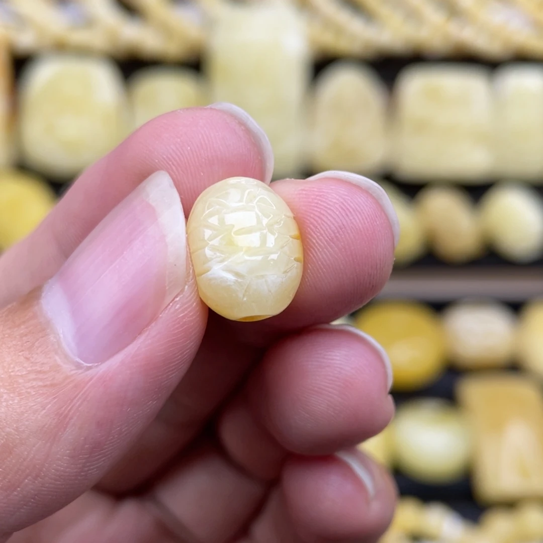 裸石琥珀未镶嵌琥珀蜜蜡