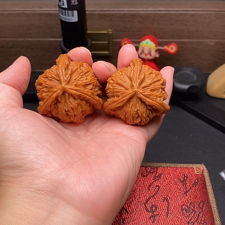 一***人把件文玩核桃白奔