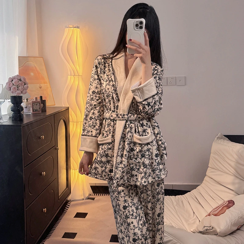 海岛绒法式睡衣女2025新款冬季宫廷风长袖长裤保暖家居服套装薄绒