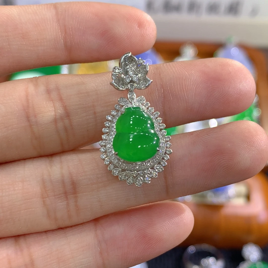 翡翠18K金镶嵌吊坠(不含链)葫芦