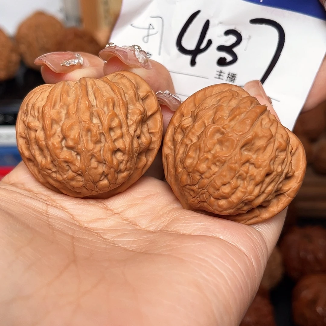 吊坠桃核金牛39+尺寸y