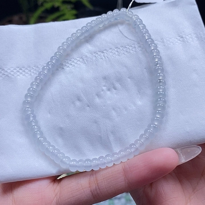 翡翠挂件未镶嵌珠链
