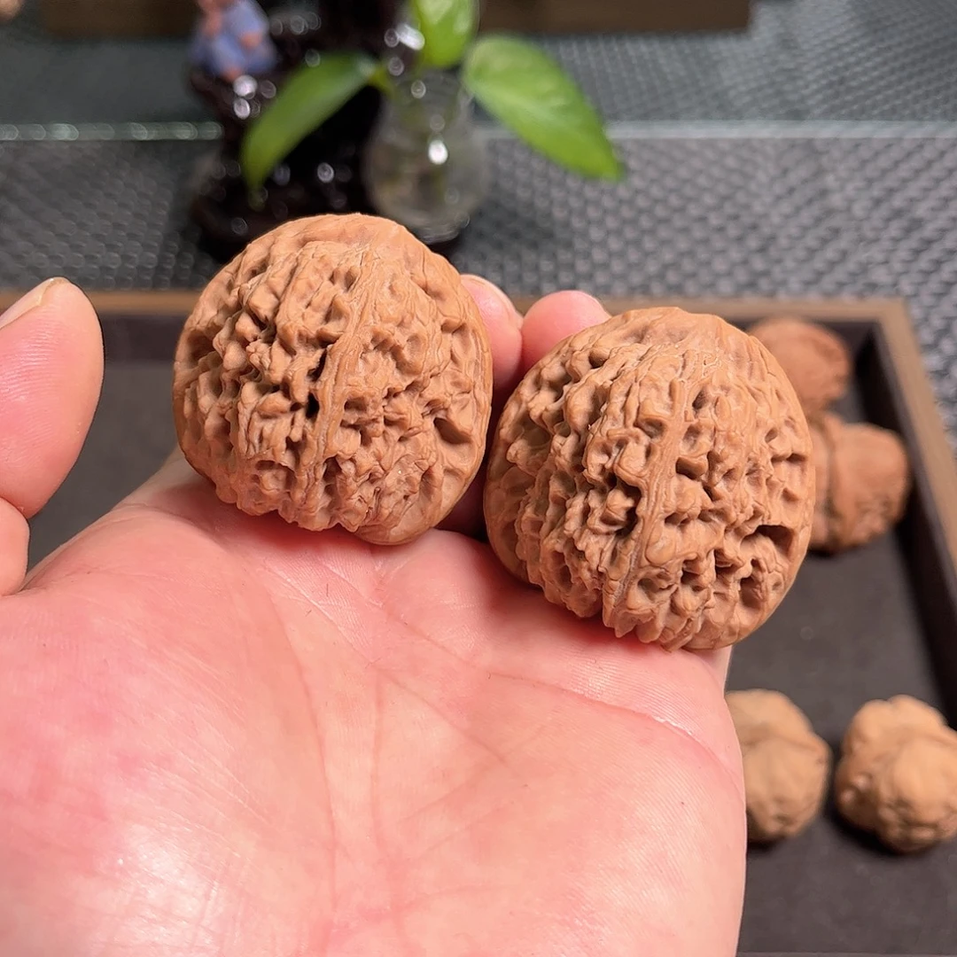 俊***兄南疆石狮子头核桃