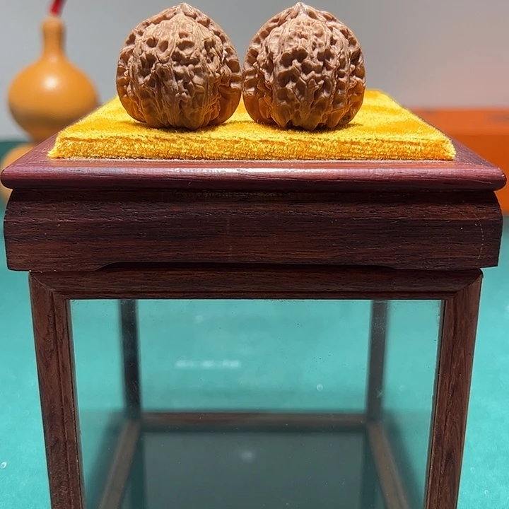 文玩核桃把件18原生态白狮子 34全品