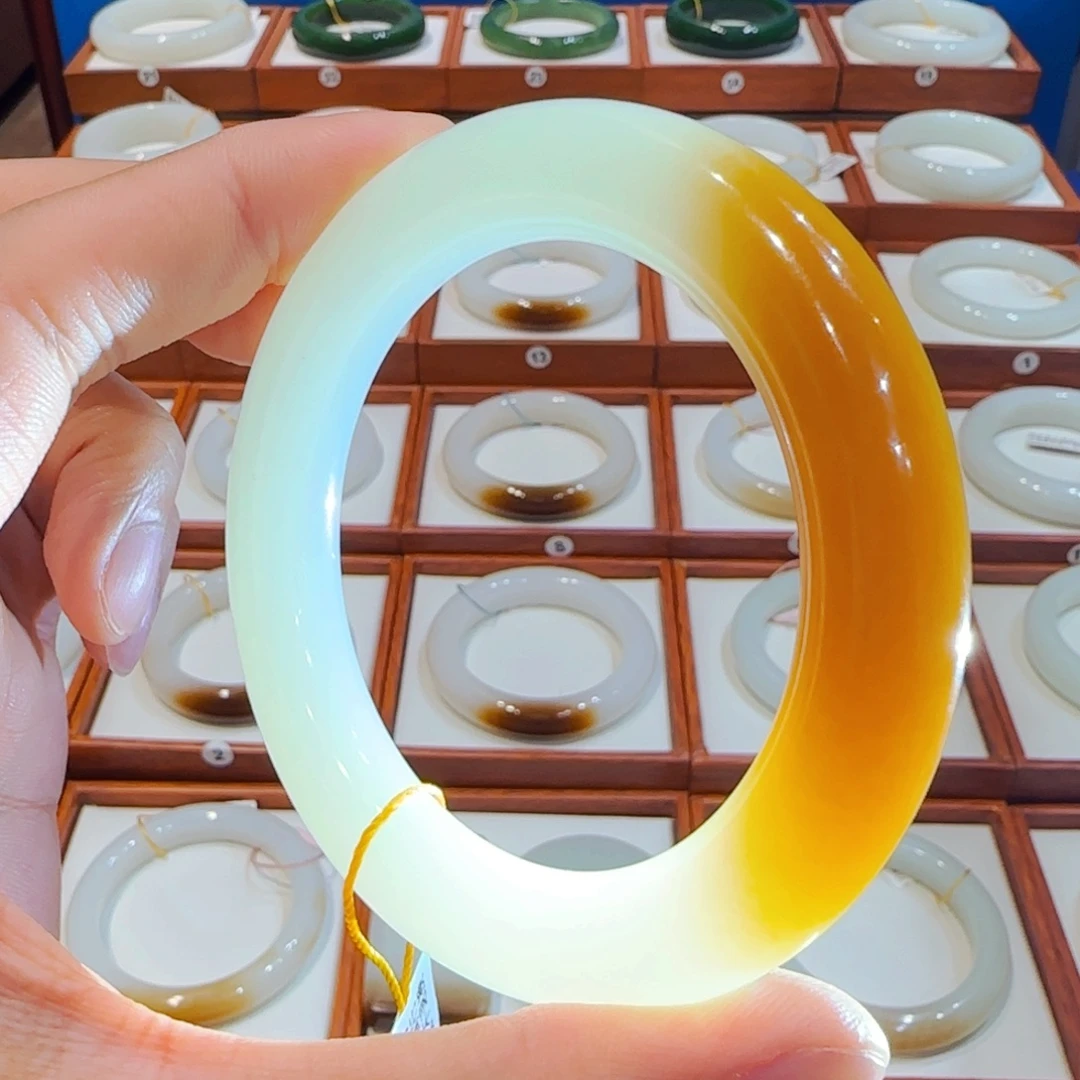 和田玉未镶嵌手镯且末胖圆一抹老红糖57 58 59