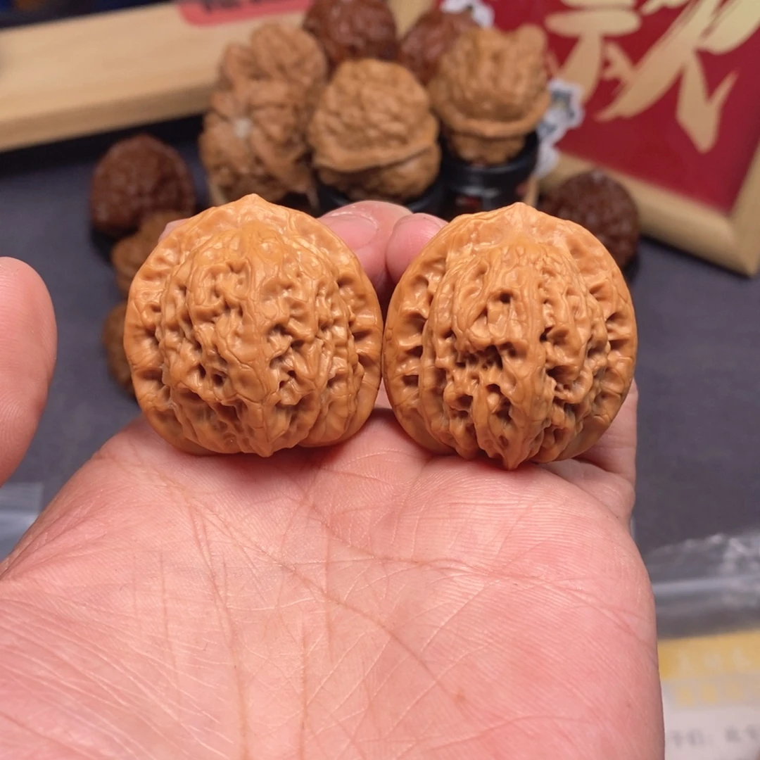 文玩核桃把件走色漂亮系列36尺挂月峰佛肚