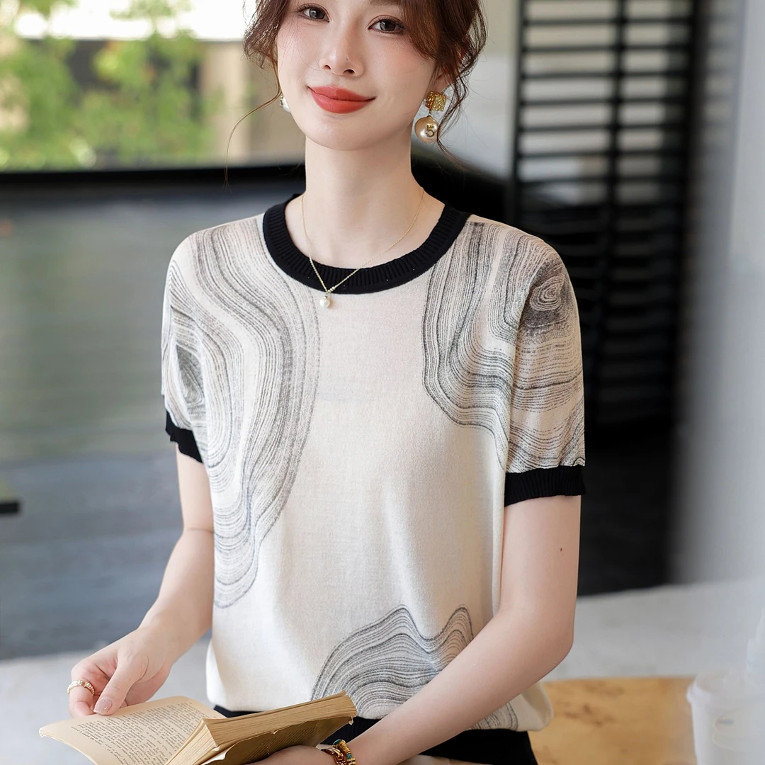 年轻妈妈夏装新款冰丝短袖t恤2025新款中老年女母亲节衣服两件套