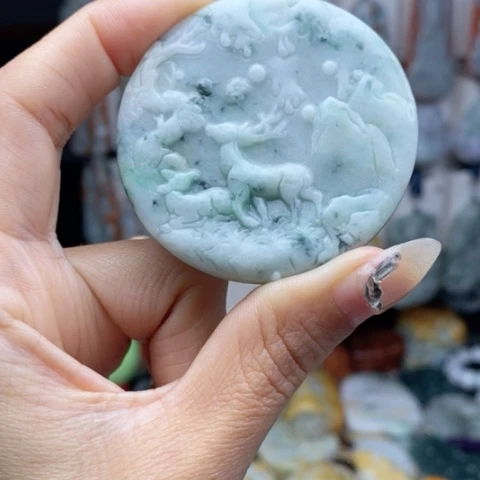 翡翠颈饰未镶嵌翡翠