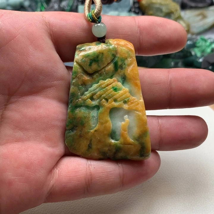 翡翠颈饰未镶嵌妮**A保真天然A货翡翠