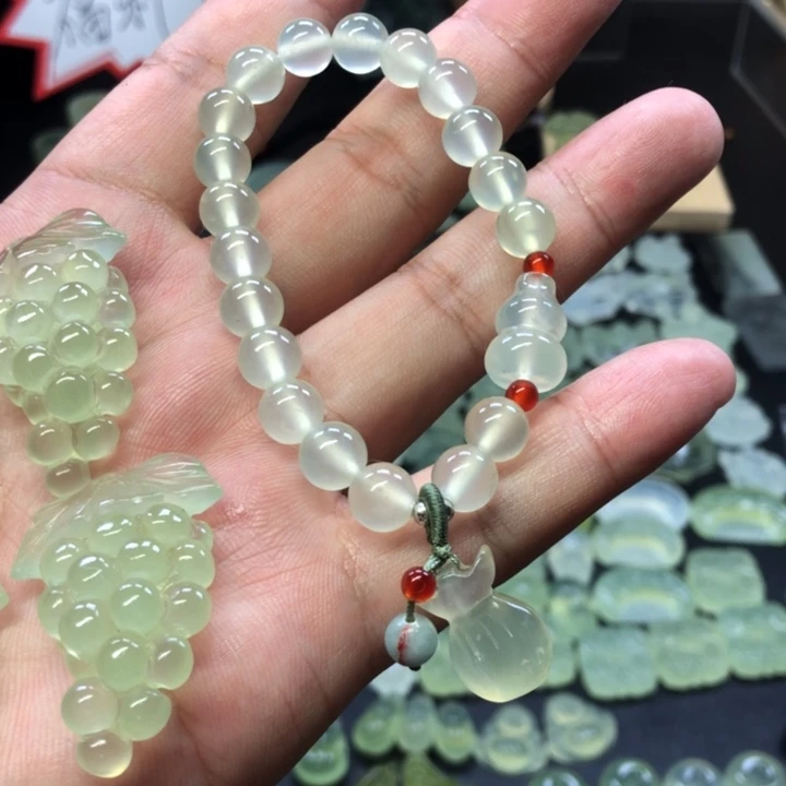 未镶嵌蛇纹石玉吊坠(赠链)下*?