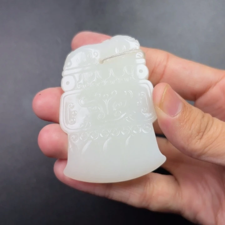 F***L和田玉未镶嵌颈饰