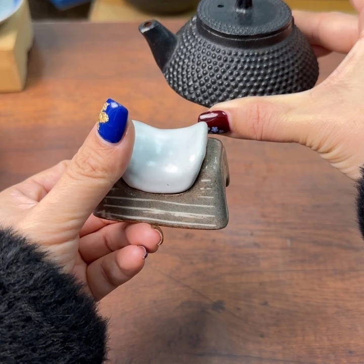 一个陶瓷物件哈哈哈哈