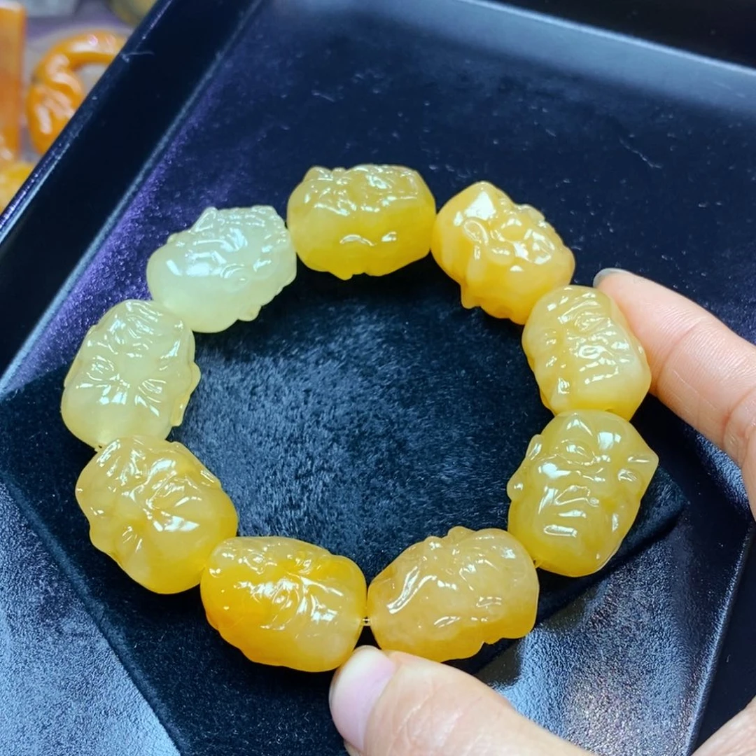 未镶嵌石英质玉（黄龙玉）颈饰