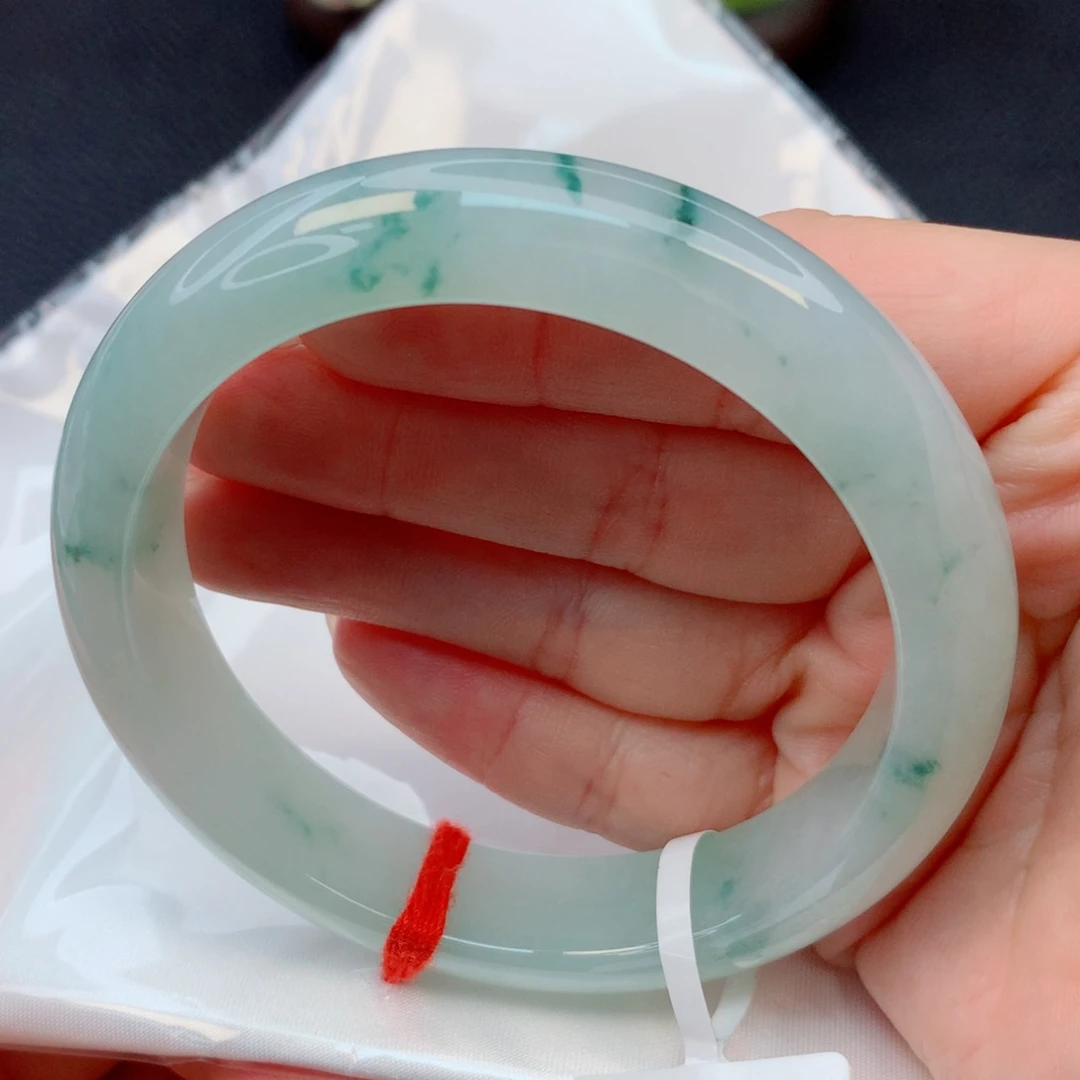 翡翠未镶嵌手镯58-59冰胶浅绿飘花