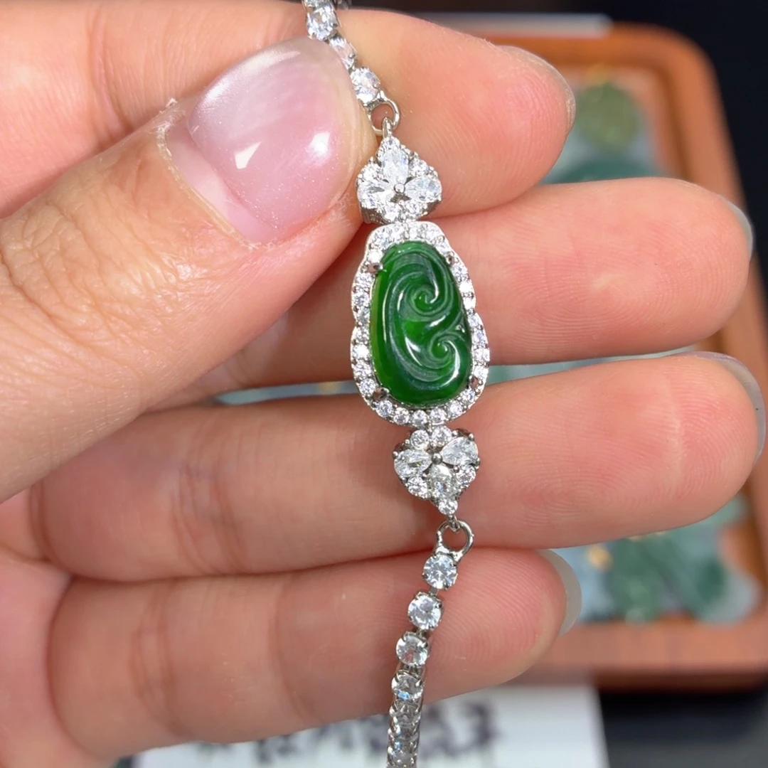 翡翠未镶嵌吊坠(不含链)危手链