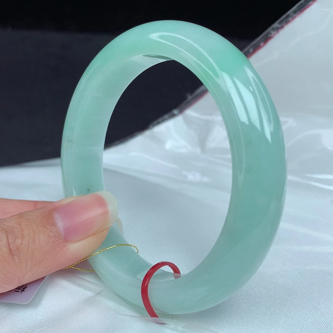 翡翠手镯未镶嵌56圈3974