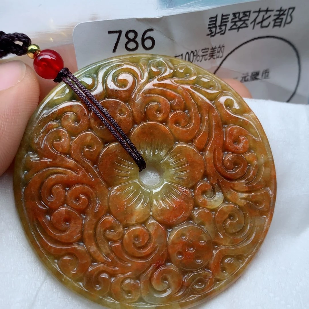 翡翠颈饰未镶嵌牌子