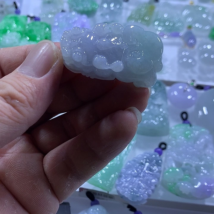 翡翠未镶嵌颈饰天然翡翠A货吊坠