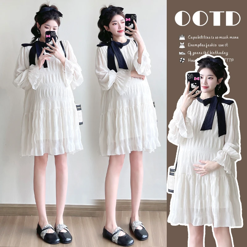 孕妇春夏季2025新款时尚显瘦工艺压皱简约舒适慵懒大码孕妇连衣裙