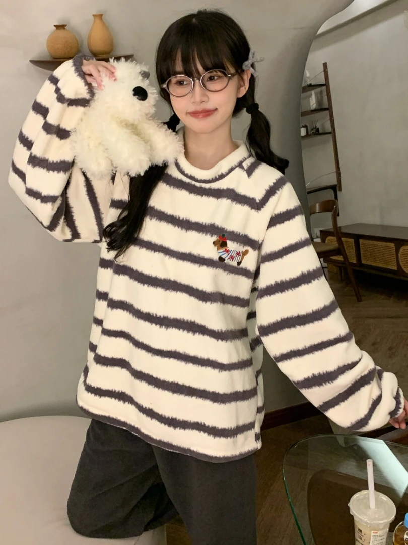 家居服新款条纹睡衣女秋冬学院加厚珊瑚绒居家服慵懒外穿可爱套装