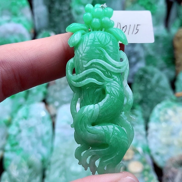 翡翠吊坠(不含链)未镶嵌