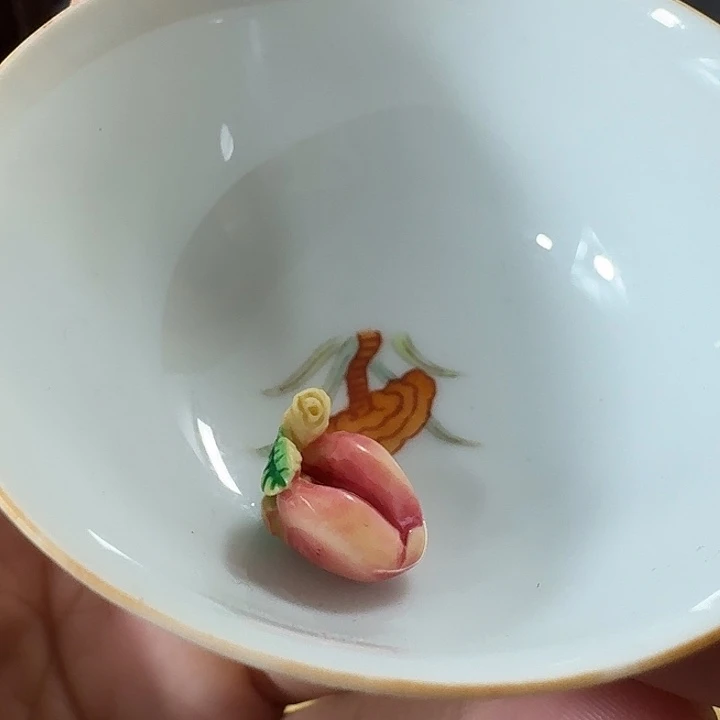 瓷片精致雕刻工艺品