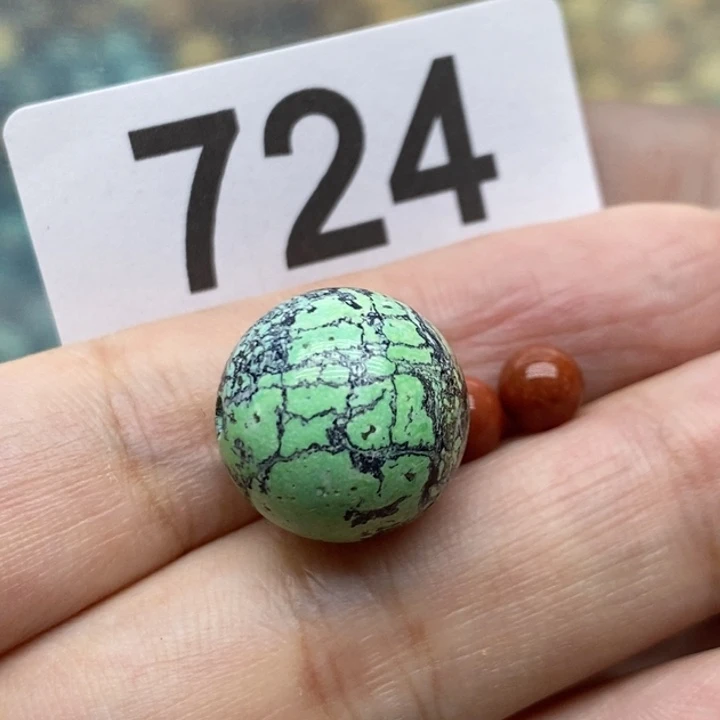 南红玛瑙未镶嵌珠宝奇石