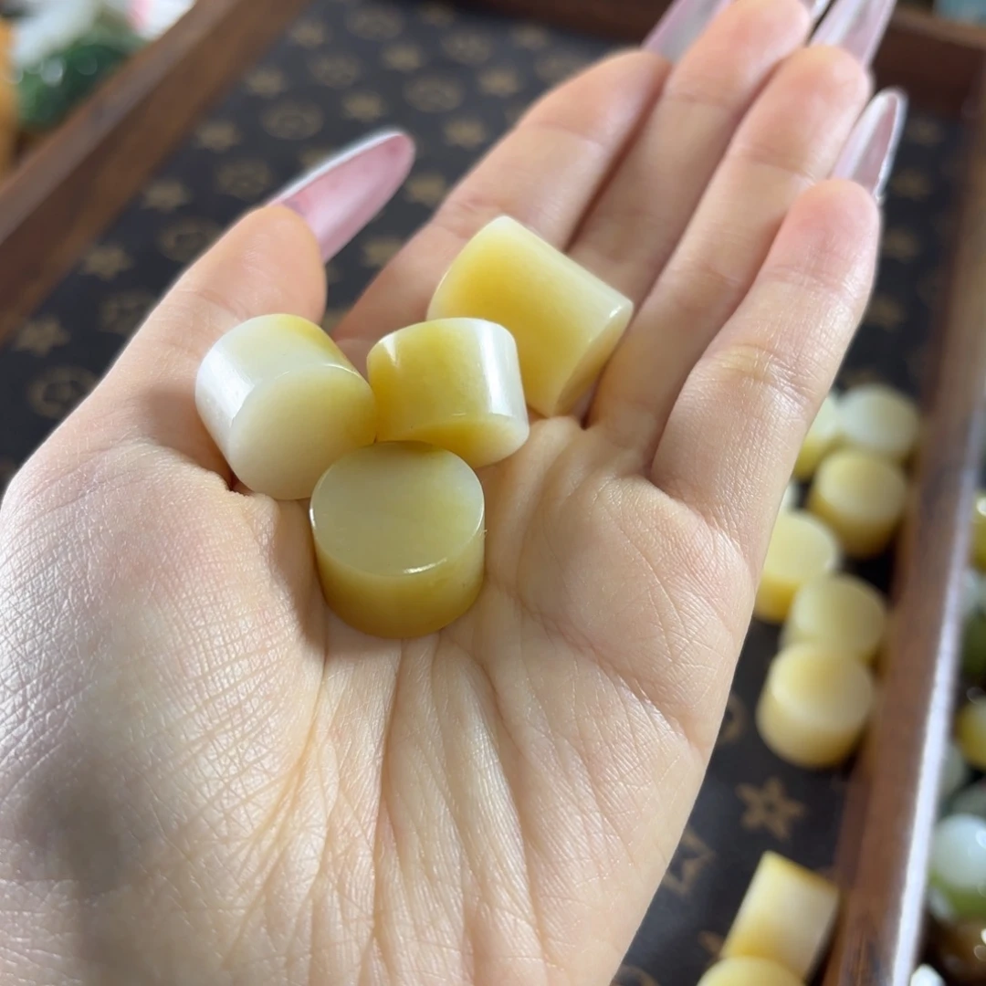 玖****和田玉未镶嵌手链随机发一